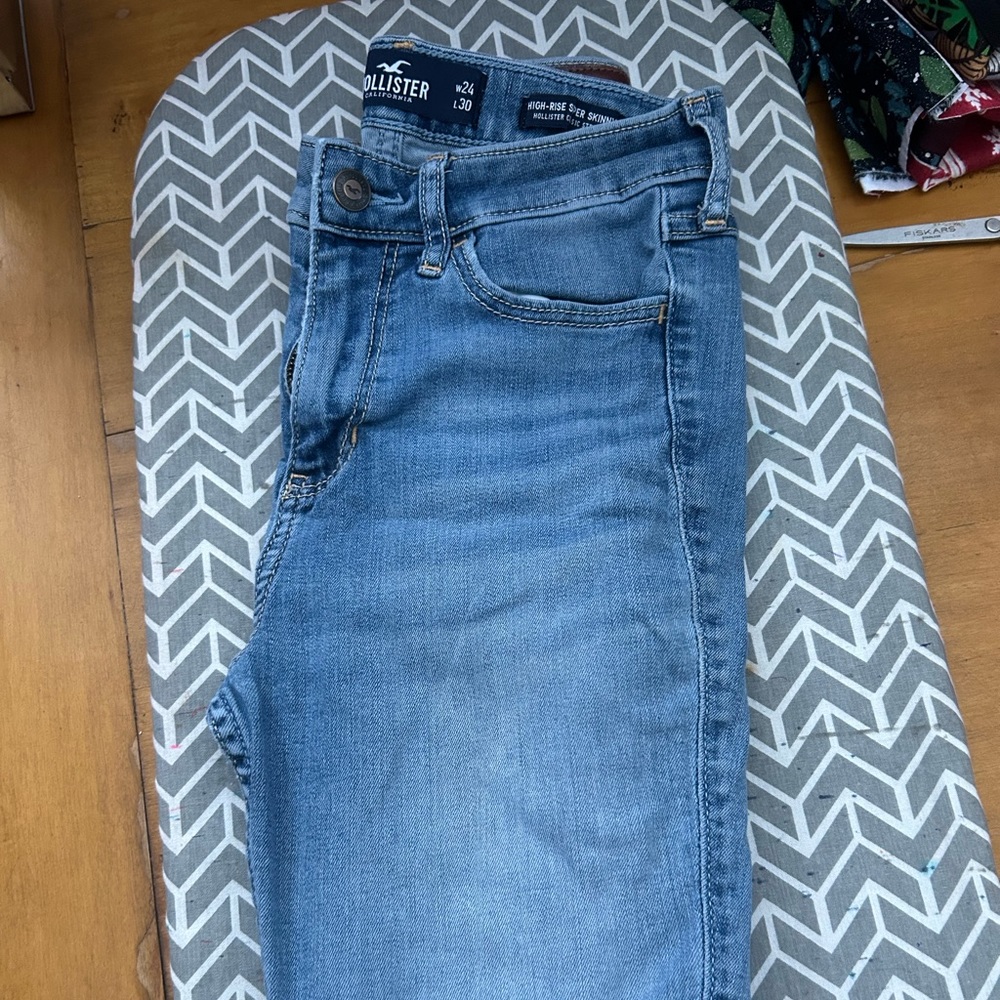 Hollister High-Rise Super Skinny Jeans